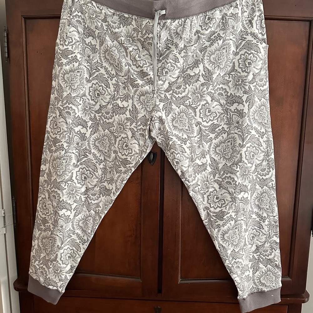 Vera Bradley cotton jogger pajamas pants